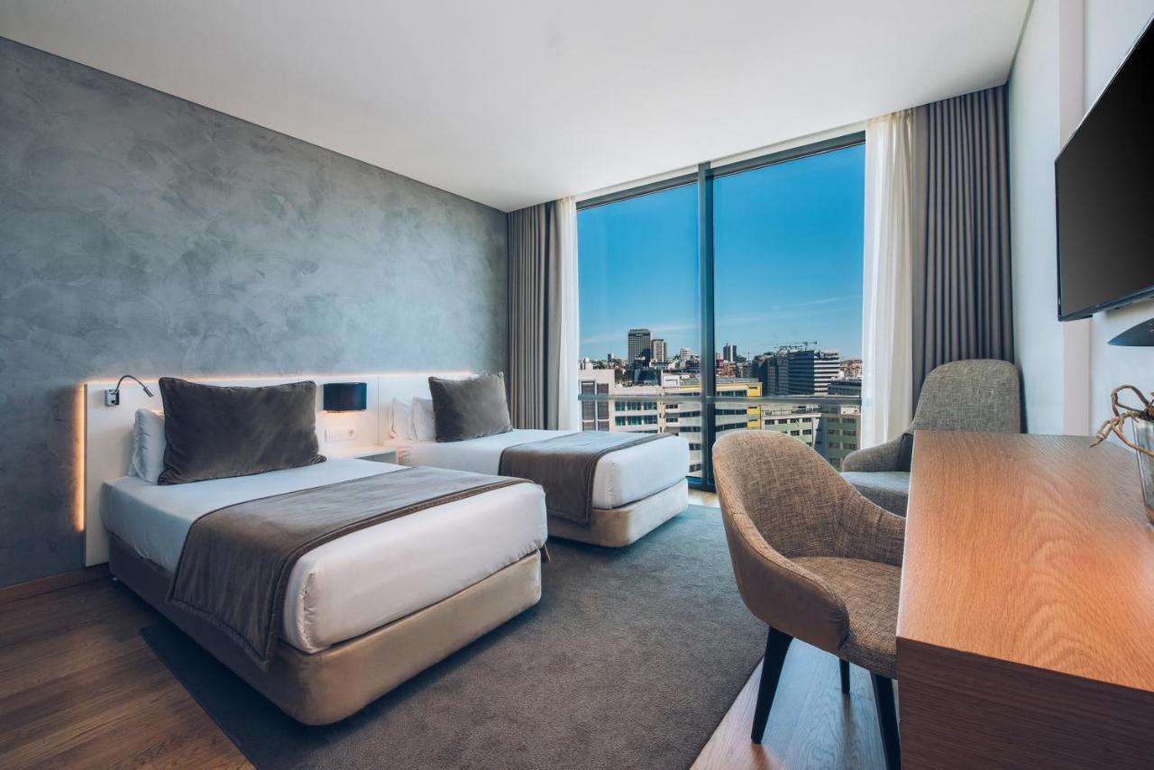 อิเบโรสตาร์ ซีเล็คชัน ลิสบัว Hotel ลิสบอน ภายนอก รูปภาพ Deluxe room