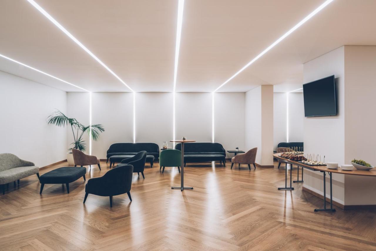 อิเบโรสตาร์ ซีเล็คชัน ลิสบัว Hotel ลิสบอน ภายนอก รูปภาพ The interior of the new building